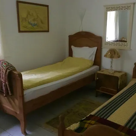 招待所 埃勒凯-加德酒店 Dronninglund